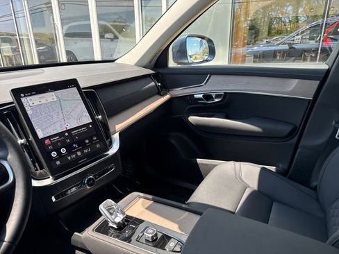 Certified 2025 Volvo XC90 B6 Plus AWD/4WD image 22