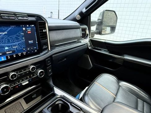 Used 2023 Ford F250 Platinum AWD/4WD image 27