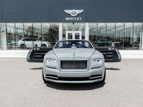 Used 2020 Rolls-Royce Dawn RWD image 3