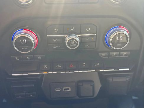 Used 2020 GMC Sierra 1500 SLT RWD image 20