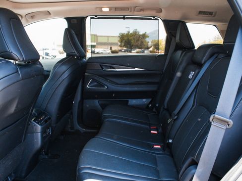Used 2023 INFINITI QX60 Sensory w/ Vision Package AWD/4WD image 30