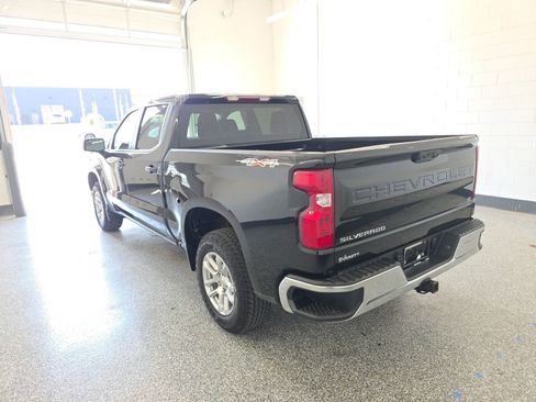 Used 2025 Chevrolet Silverado 1500 LT AWD/4WD image 3