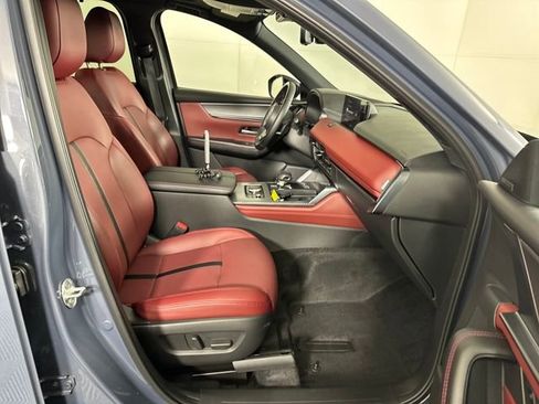 Used 2025 MAZDA CX-70 3.3 Turbo S w/ Premium Package image 28