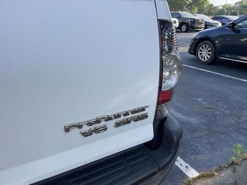 Used 2011 Toyota Tacoma PreRunner w/ SR5 Pkg #2 RWD image 13