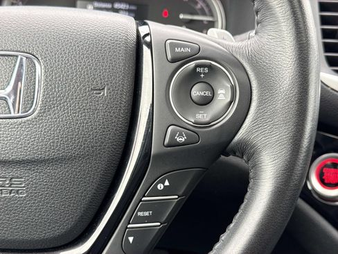 Used 2018 Honda Pilot Touring image 14