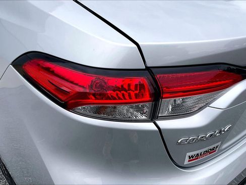 Used 2024 Toyota Corolla LE FWD image 33