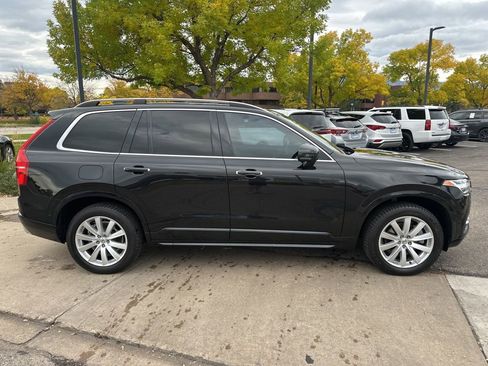 Used 2018 Volvo XC90 T6 Momentum w/ Convenience Package image 6
