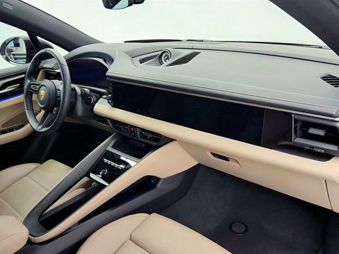 Used 2025 Porsche Macan 4S Electric w/ Premium Package AWD/4WD image 26