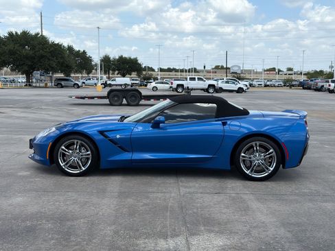 Used 2016 Chevrolet Corvette Stingray Convertible w/ 3LT Preferred Equipment Group RWD image 2
