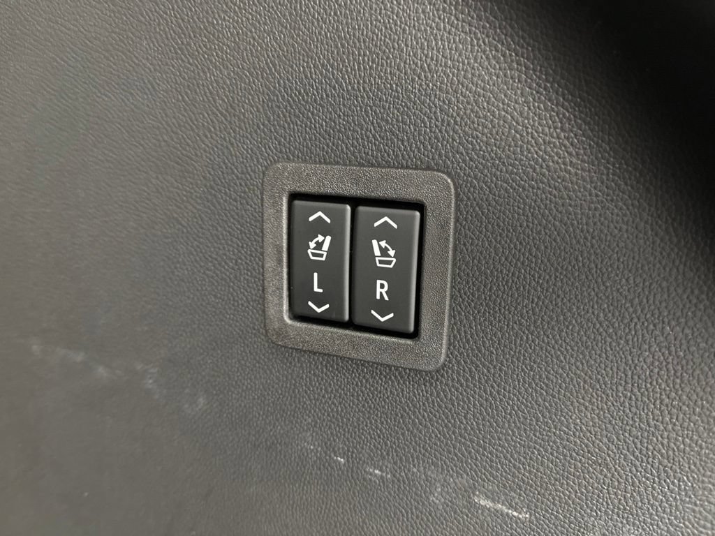 Used 2021 Buick Enclave Premium w/ Surround and Sites Package AWD/4WD image 60
