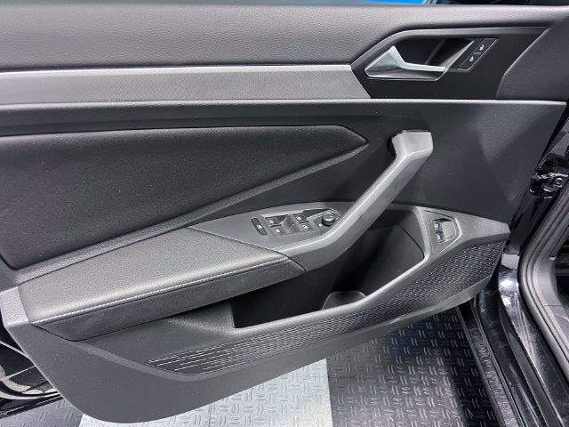 Certified 2024 Volkswagen Jetta Sport FWD image 7