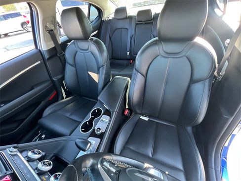 Used 2021 Genesis G70 2.0T image 28