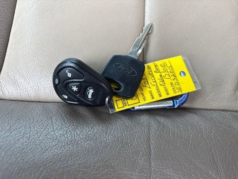 Used 2003 Ford Excursion Eddie Bauer image 31