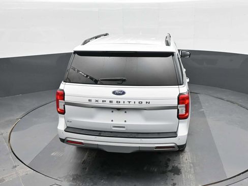 Used 2024 Ford Expedition XLT image 27