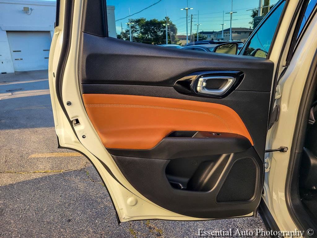 Certified 2025 Jeep Compass Limited AWD/4WD image 22