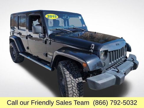 Used 2015 Jeep Wrangler Unlimited Sahara w/ Dual Top Group image 9