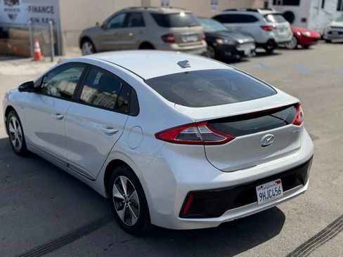 Used 2019 Hyundai Ioniq Electric image 10