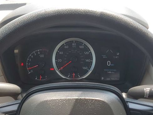 Used 2022 Toyota Corolla Cross L FWD image 25
