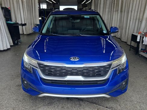 Used 2021 Kia Seltos EX AWD/4WD image 2