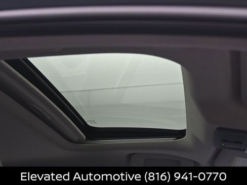 Certified 2025 Nissan Sentra SR w/ SR Premium Package FWD image 9