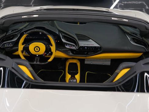 Used 2024 Ferrari SF90 Spider image 37