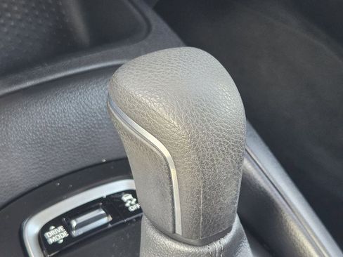 Used 2025 Toyota Corolla SE FWD image 21