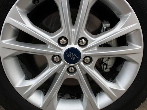 Used 2019 Ford Escape SE image 21