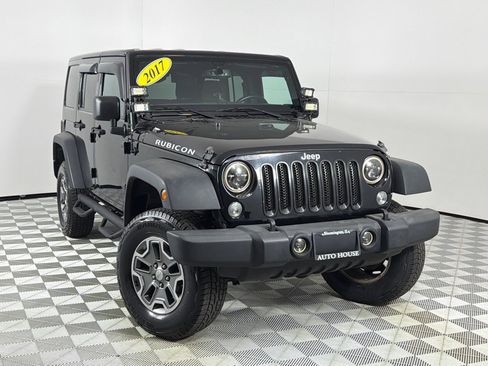 Used 2017 Jeep Wrangler Unlimited Rubicon w/ Cold Weather Group AWD/4WD image 2