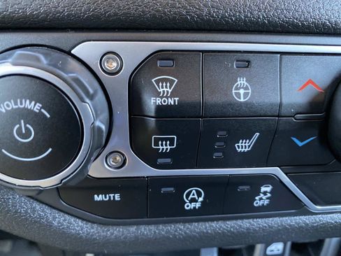 Certified 2025 Jeep Wrangler Unlimited Sport AWD/4WD image 15