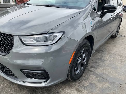 Used 2023 Chrysler Pacifica Limited w/ S Appearance Package FWD image 89