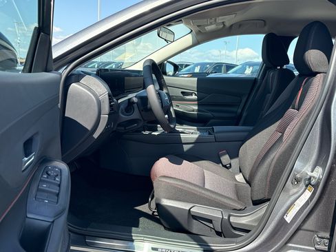 New 2027 Nissan Sentra SR FWD image 10
