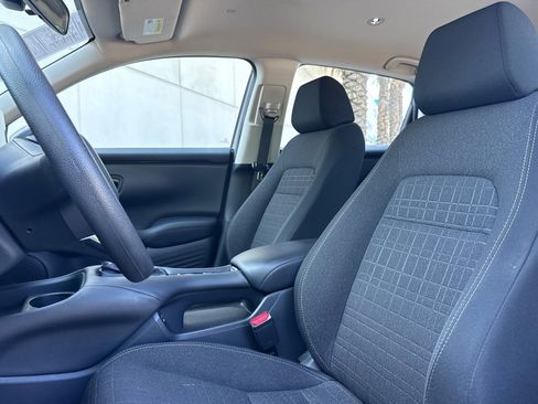 Used 2025 Honda HR-V LX image 5