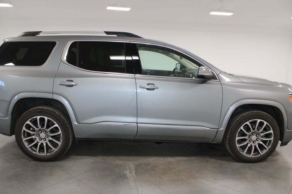 Used 2023 GMC Acadia Denali FWD image 11