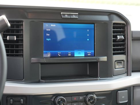 New 2026 Ford F250 XLT w/ FX4 Off-Road Package AWD/4WD image 22