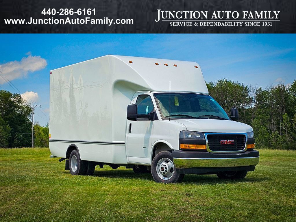 New 2026 GMC Savana 3500 w/ Power Convenience Package RWD 360° Tour