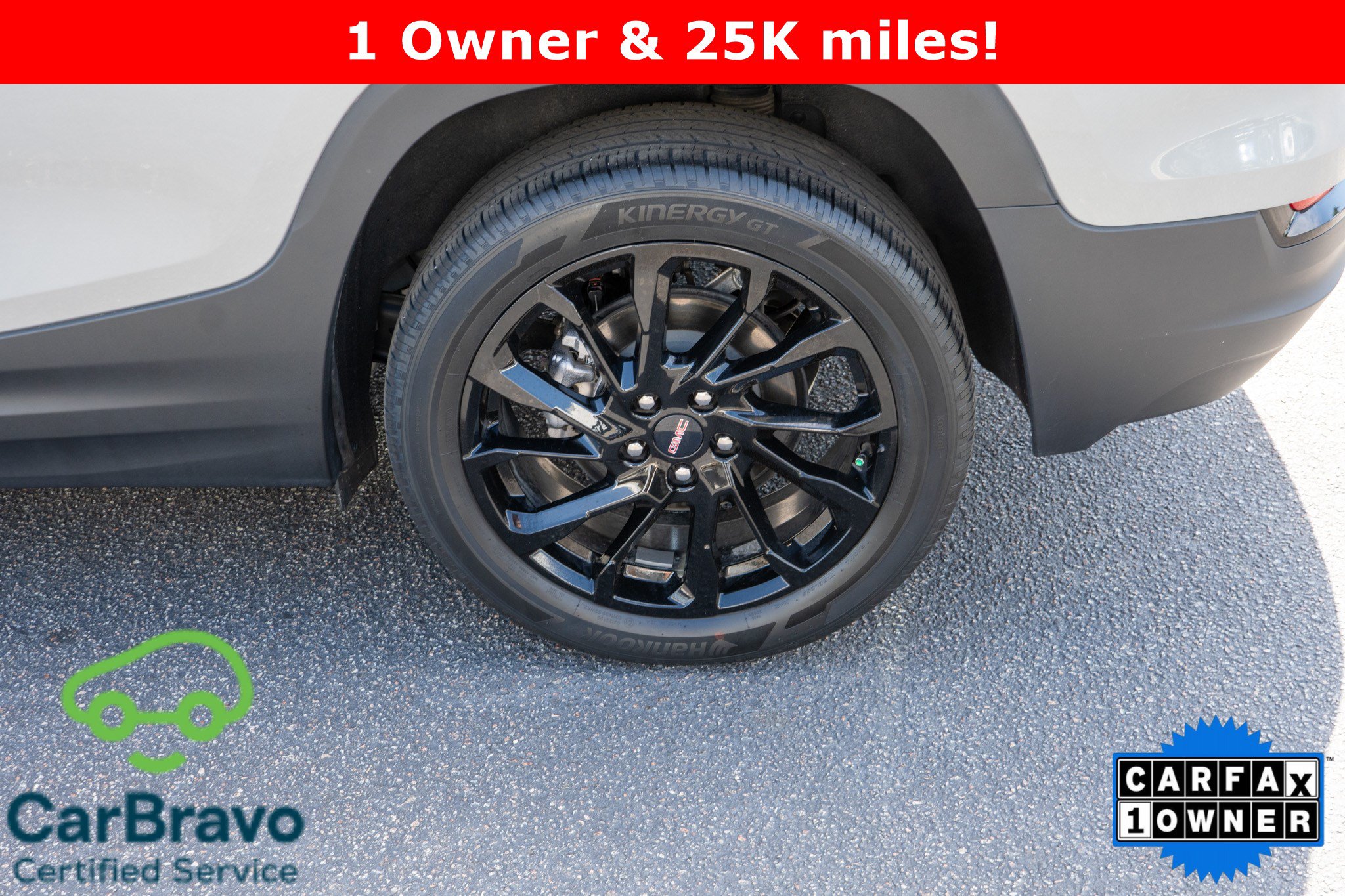 Used 2023 GMC Terrain SLE w/ Driver Convenience Package FWD image 11