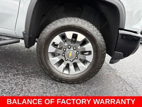 Used 2025 Chevrolet Silverado 2500 Custom w/ Custom Convenience Package AWD/4WD image 8