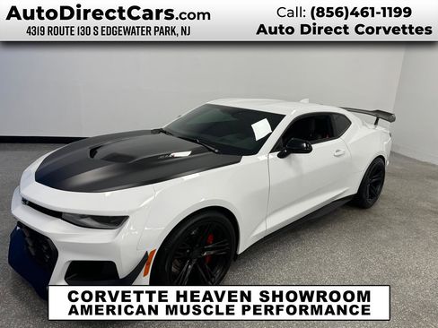 Used 2019 Chevrolet Camaro ZL1 image 1
