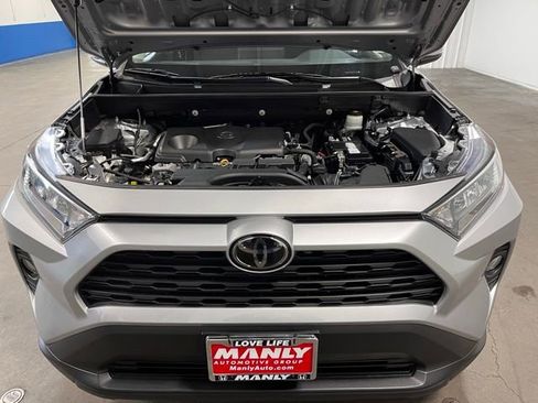 Used 2019 Toyota RAV4 XLE w/ Convenience Package AWD/4WD image 9