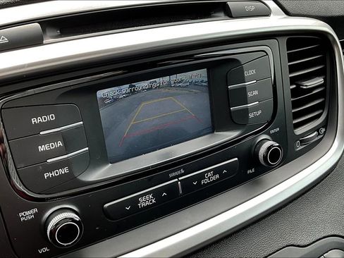 Used 2018 Kia Sorento L FWD image 29