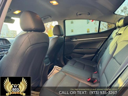 Used 2020 Hyundai Elantra Limited w/ Cargo Package (C1) image 9