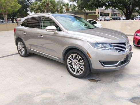 Used 2018 Lincoln MKX Reserve w/ Lincoln MKX Climate Package FWD image 5