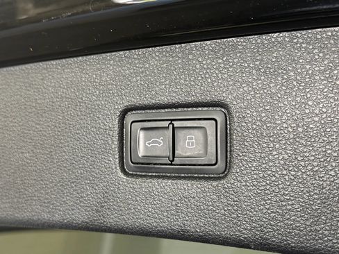 Used 2017 Audi Q7 3.0T Premium Plus AWD/4WD image 34
