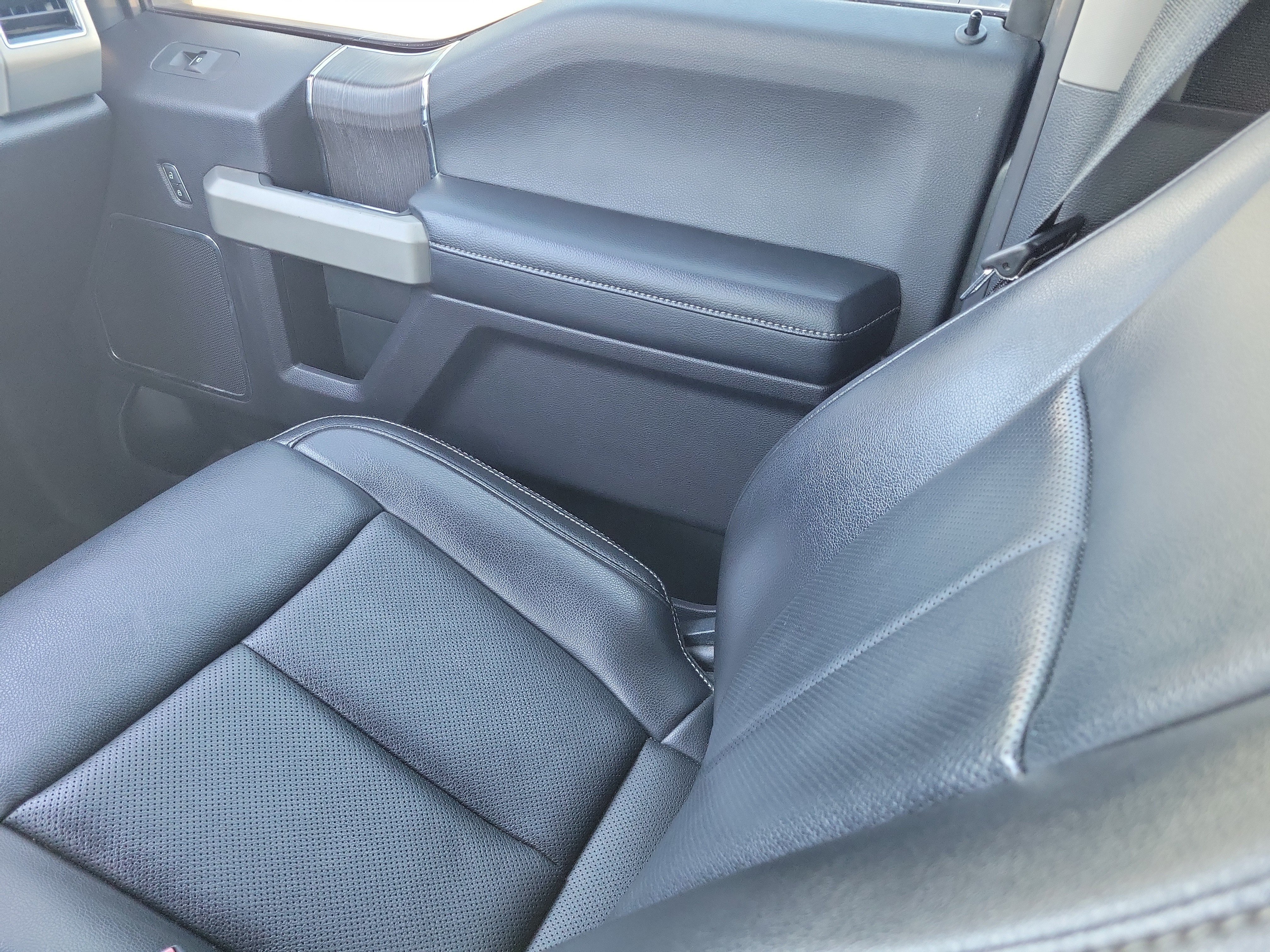 Used 2021 Ford F250 Lariat AWD/4WD image 17