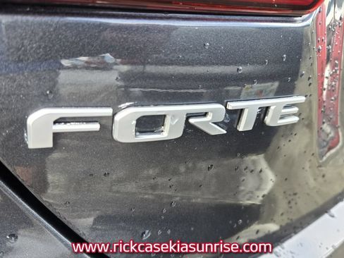 Used 2023 Kia Forte LXS w/ LXS Technology Package FWD image 7
