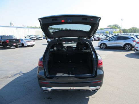 Used 2021 Mercedes-Benz GLC 300 4MATIC image 8