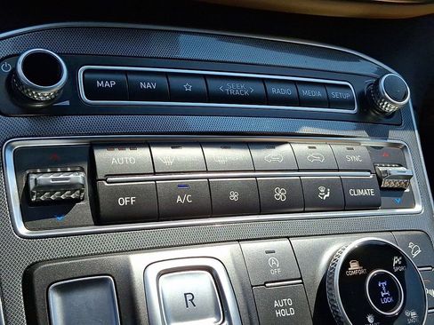 Used 2023 Hyundai Santa Fe Calligraphy w/ Cargo Package AWD/4WD image 17