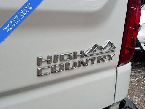 Used 2022 Chevrolet Silverado 1500 High Country w/ High Country Premium Package AWD/4WD image 10