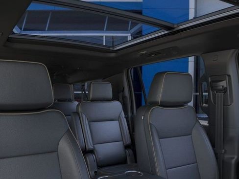 New 2026 Chevrolet Suburban Premier w/ Sun And Tow Package AWD/4WD image 24