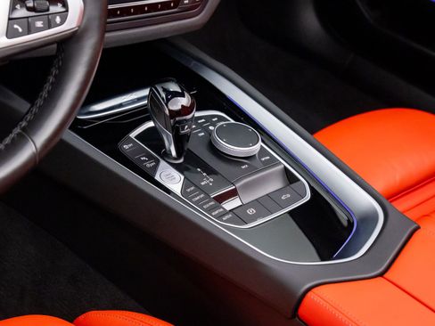 Used 2022 BMW Z4 M40i w/ Premium Package image 13